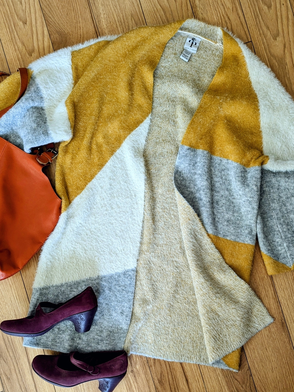 Rain + Rose Oversized Fuzzy Geometric Coatigan M / Cardigan géométrique M